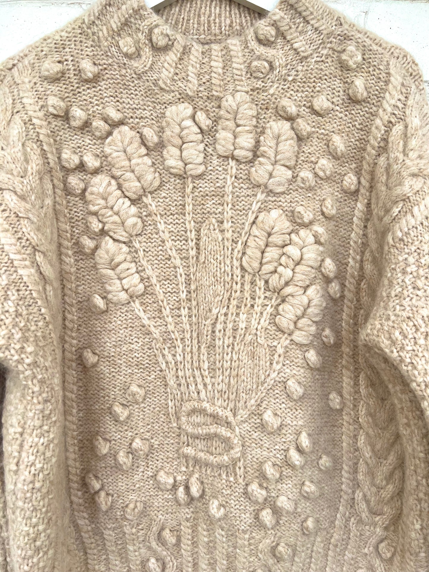 Spikelets Sweater in Oatmeal Cookie Color