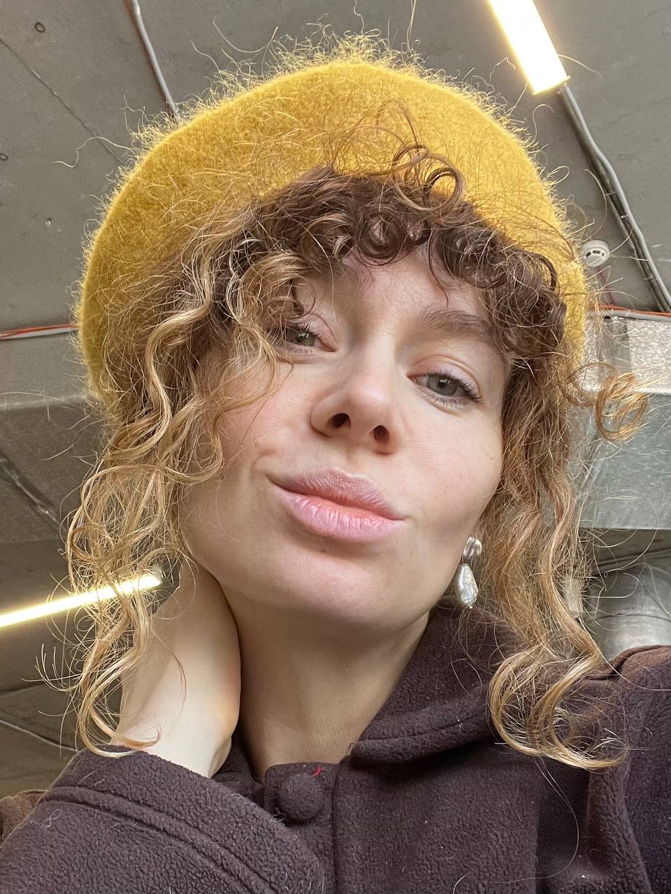Reversible Textured Beret in Orange Mango