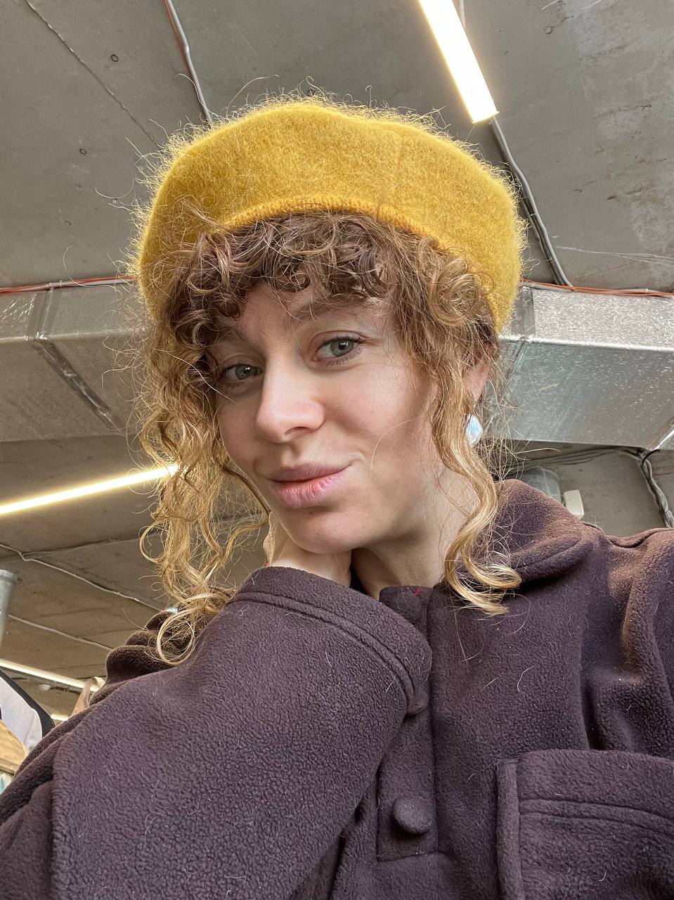 Reversible Textured Beret in Orange Mango