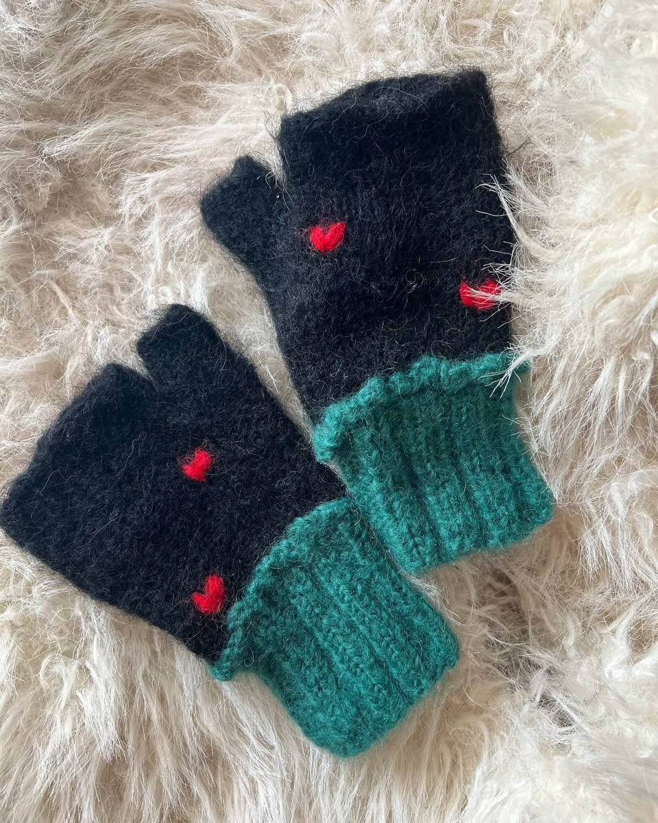 Black&Green Wool Mittens Without Fingers With Hearts For Girls