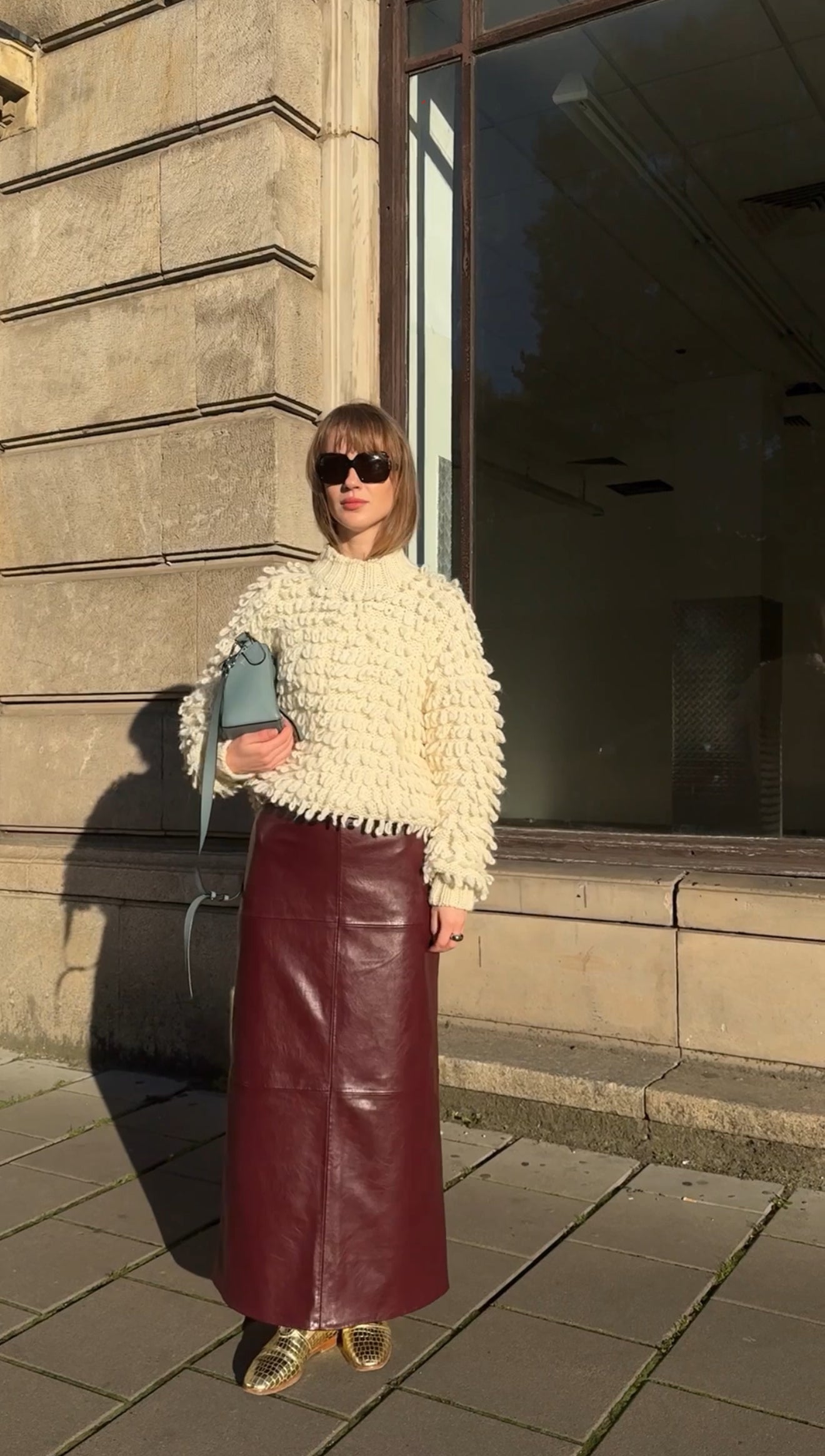 Кудлатий Светр в Молочному Білому Кольорі