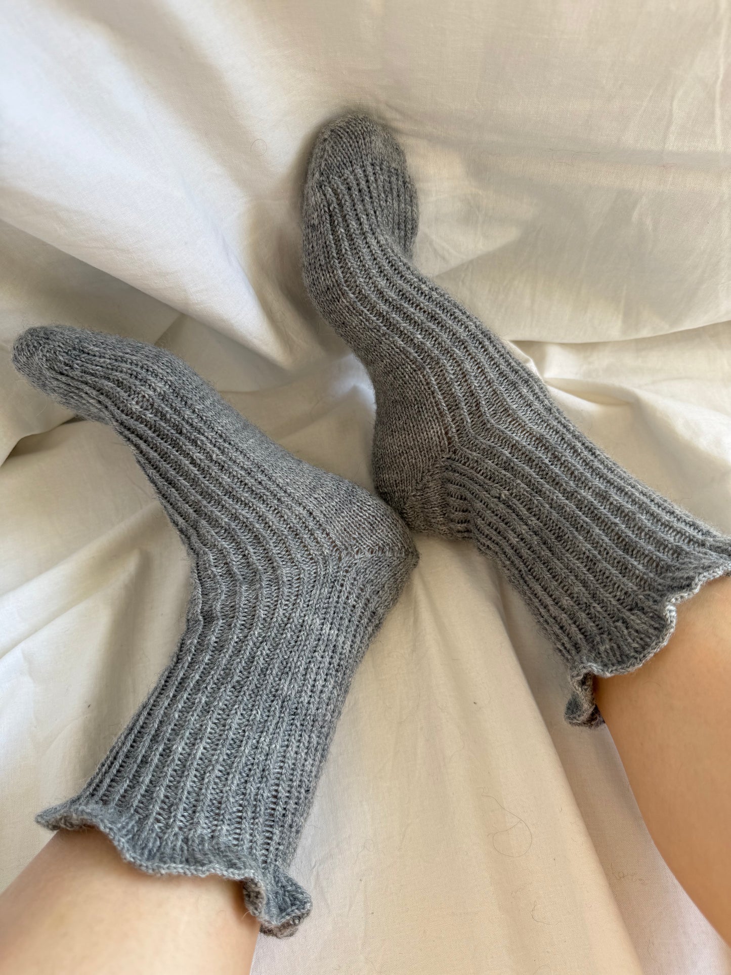 Gray Wool Socks with Ruffle