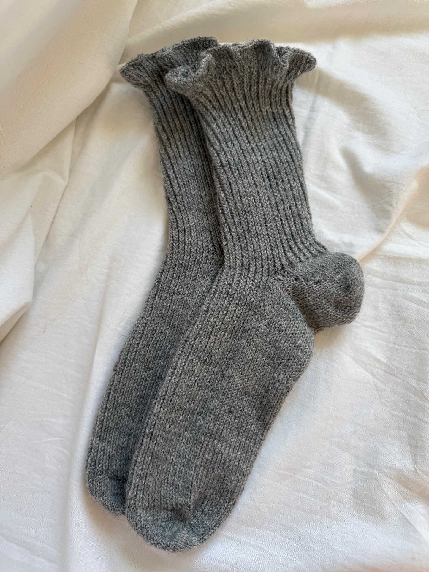 Gray Wool Socks with Ruffle