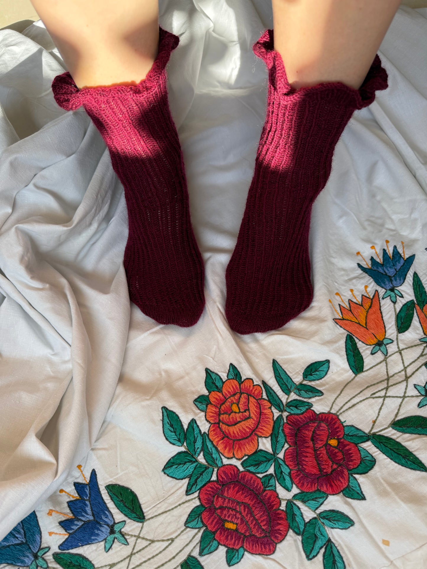 Wine Red Wool Socks with Ruffle