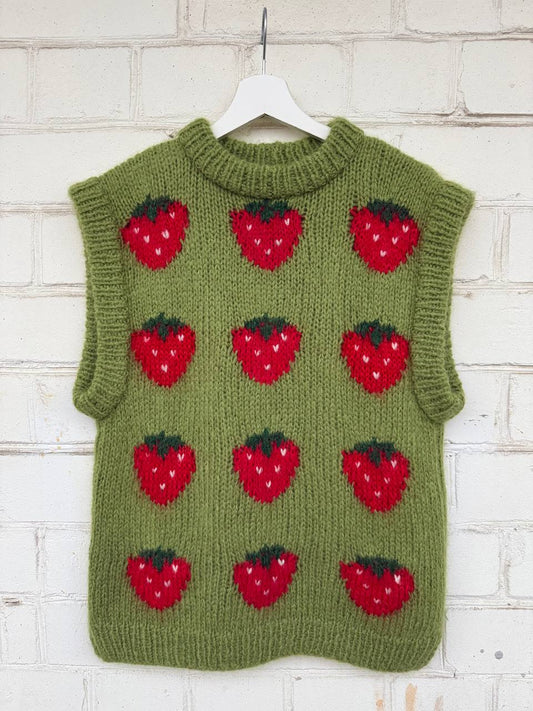 Зелена жилетка "Полуниці"